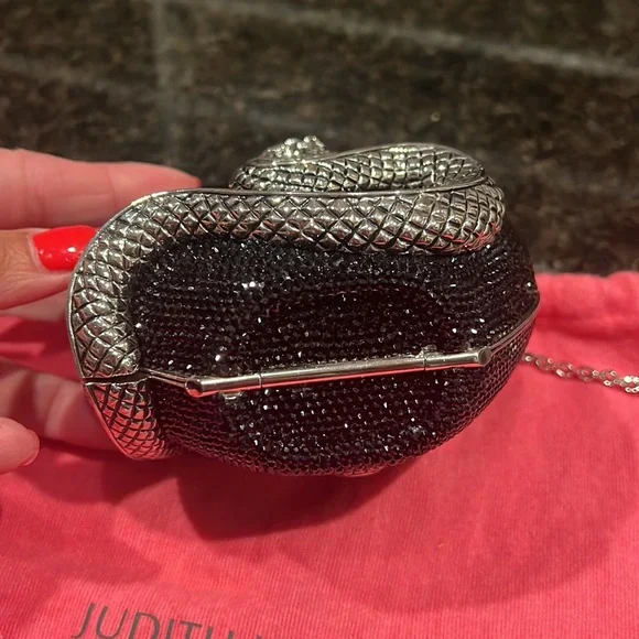 RARE Judith Leiber Heart & Snake Miniaudiere - Picture 6 of 12
